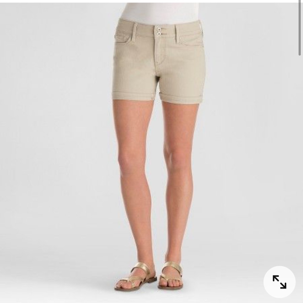 Levis tan modern jean shorts, size 6